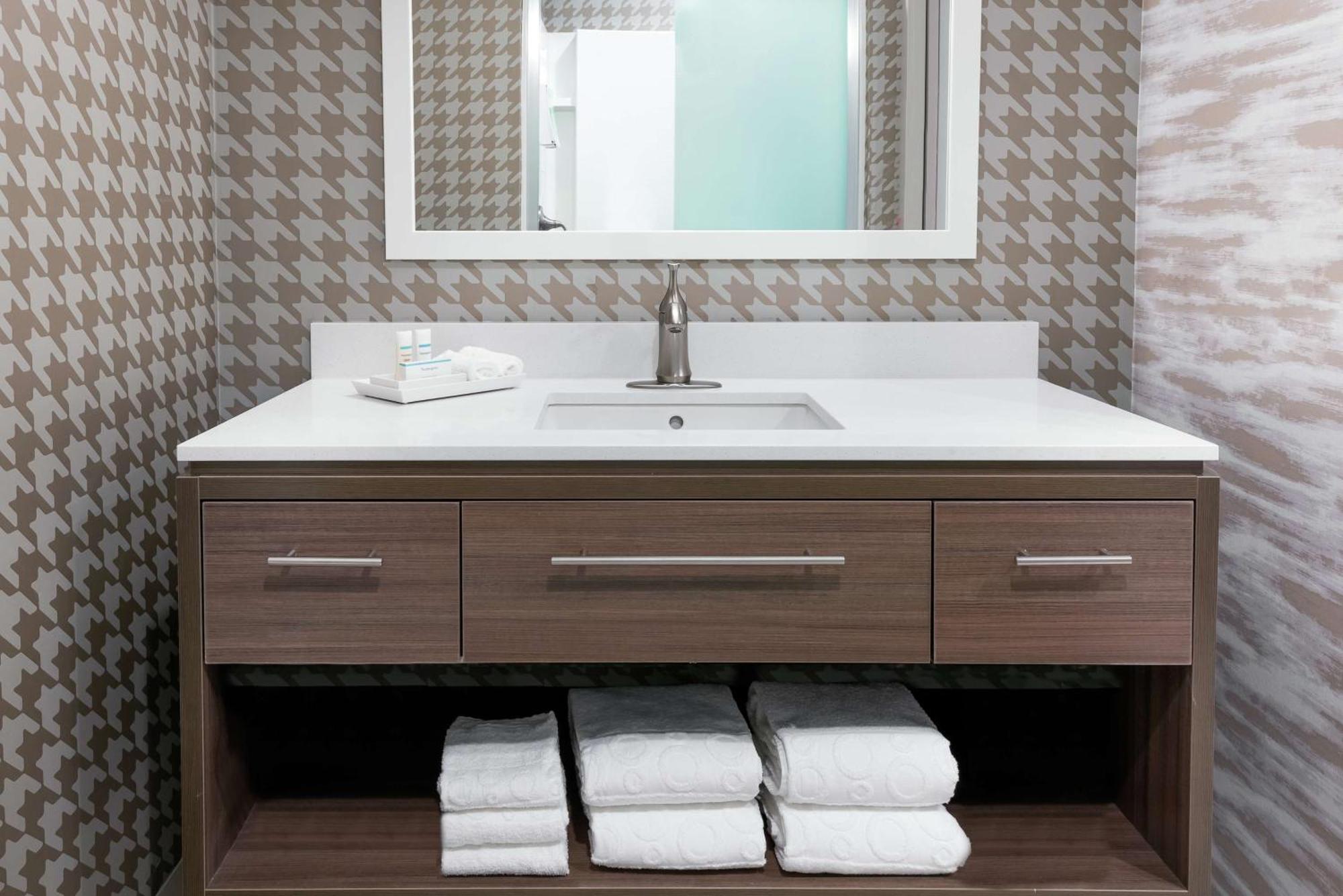 Home2 By Hilton Orlando Near Ucf 3*